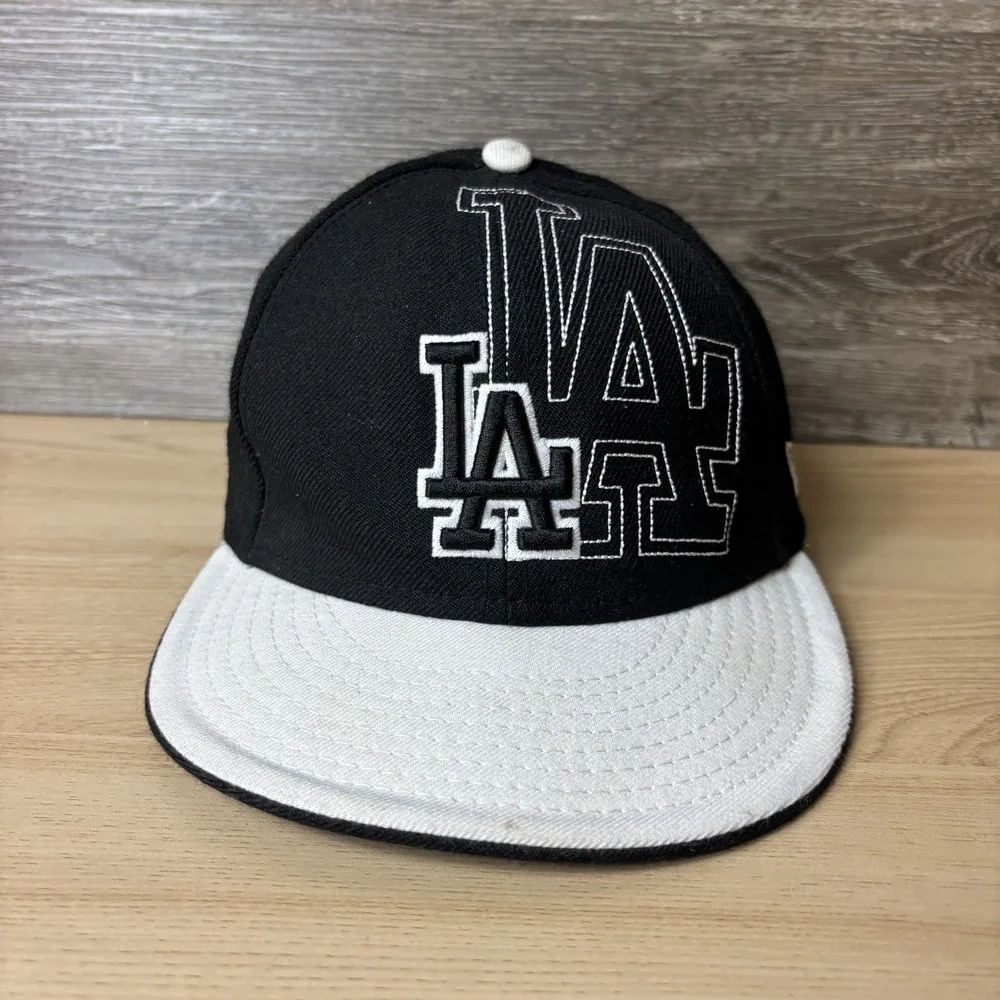 Los Angeles Dodgers Hat Cap Fitted Mens 7 Black White MLB Baseball New Era